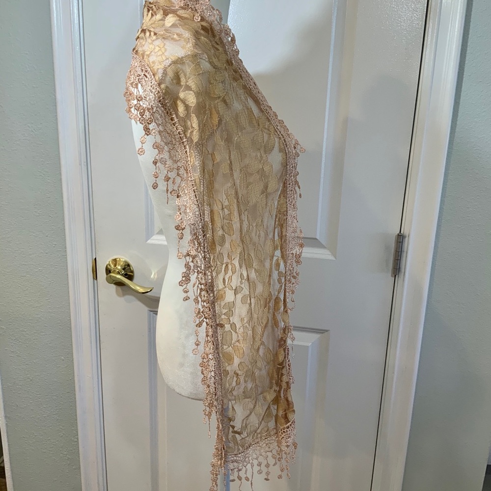 NWOT beige lace shawl/ scarf